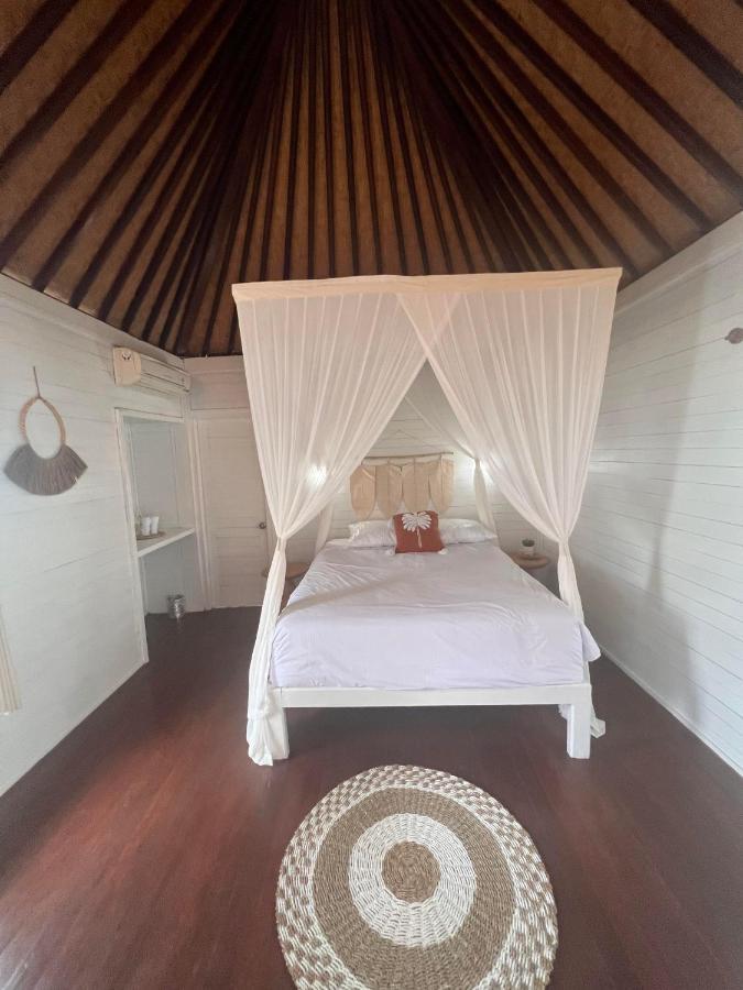 Mista Ceningan'S Beach Bungalows Previously The Kubu 221 Lembongan Exterior foto